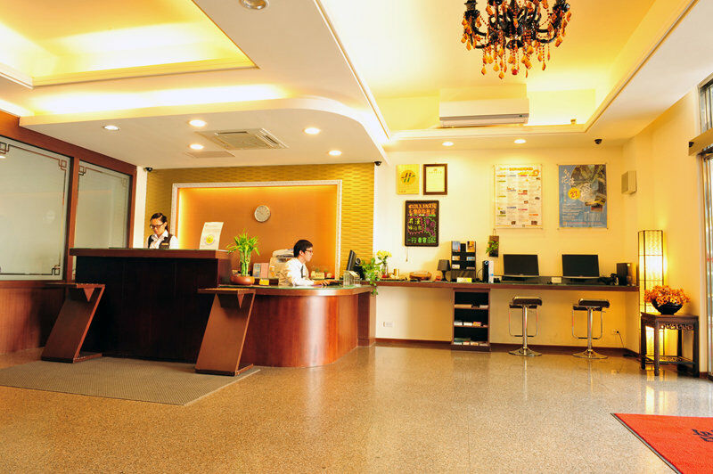 天璽商務飯店 Cullinan Hotel Хуалянь Екстер'єр фото